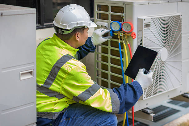 Professional Hvac Installation technician working in Burket, IN